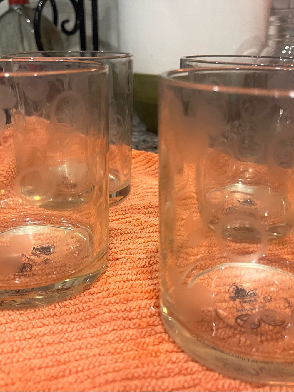 Mickey Mouse Homestead drinking glasses set of 4. Holds 14.4 oz.